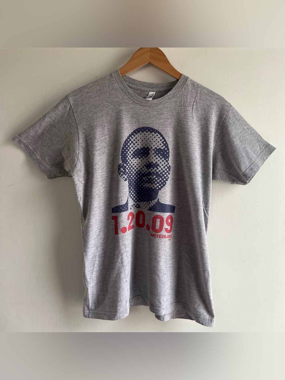 American Apparel Barack Obama MoveOn 1.20.09 Graphic T Shirt Gray Men’s M